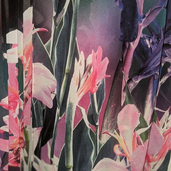 BEBE LONG FLORAL SKIRT - Picture 5 of 5